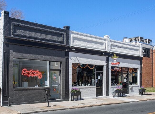 Building Photo - 2604 Grove Ave