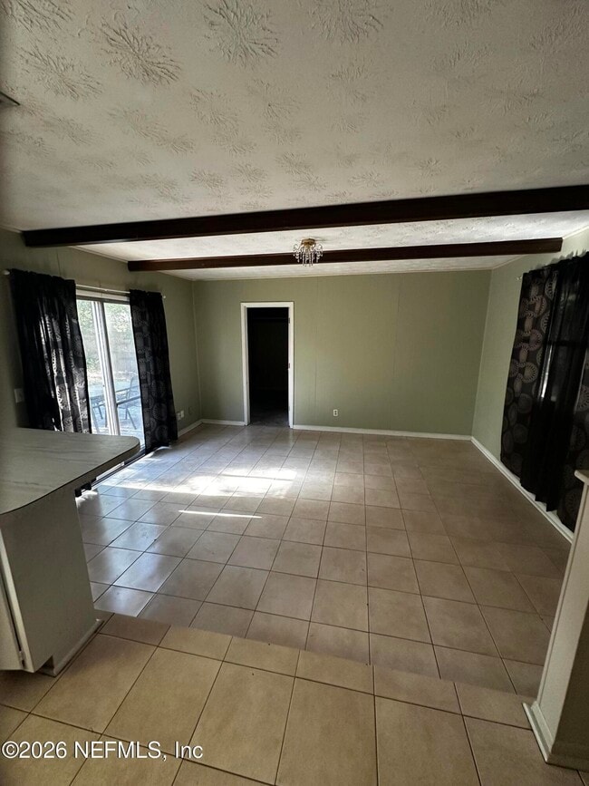 Building Photo - 472 Tara Ln