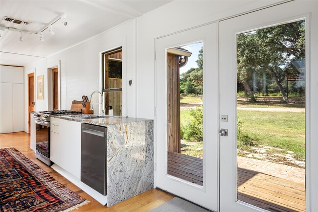 Building Photo - 11773 Newberg Rd