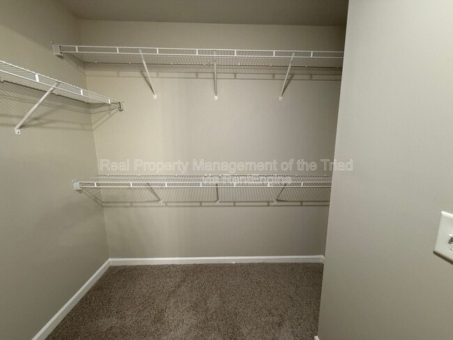 Building Photo - 3801 Miller Dr