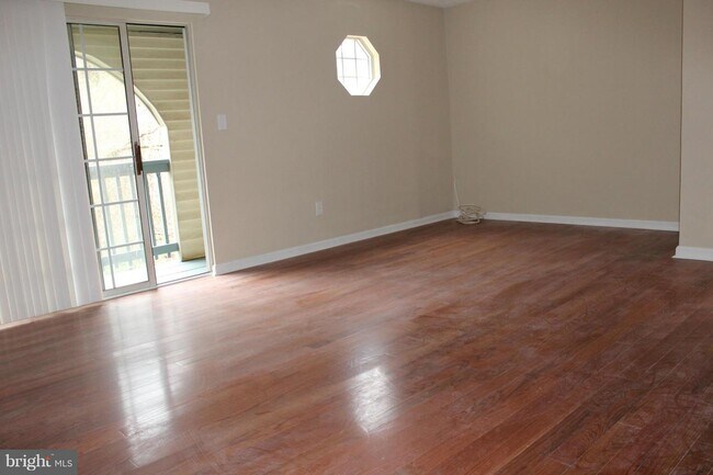 Building Photo - 4832 Brookstone Terrace
