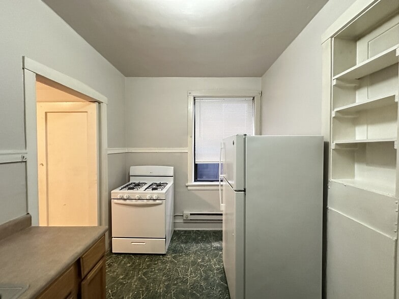 Building Photo - 1314 Oak Ave