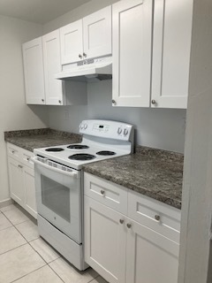 Kitchen - 9455 W Flagler St