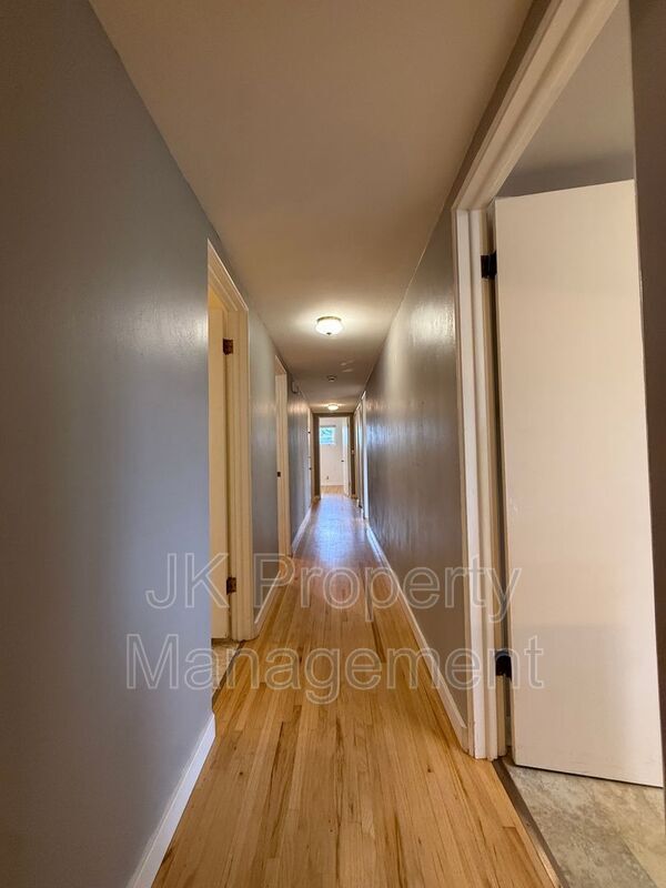 Building Photo - 1726 Alder Dr