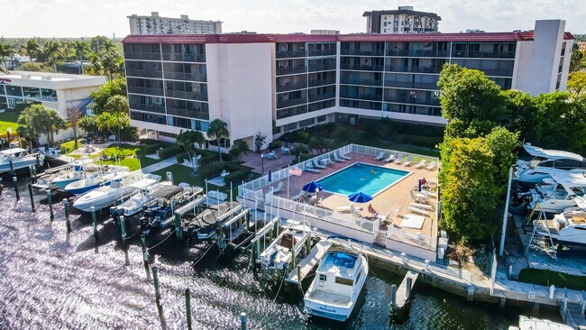 Building Photo - 740 S Federal Hwy