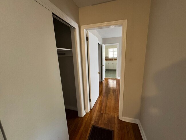 Building Photo - North Augusta Ranch with Tons of Natural Lighting!