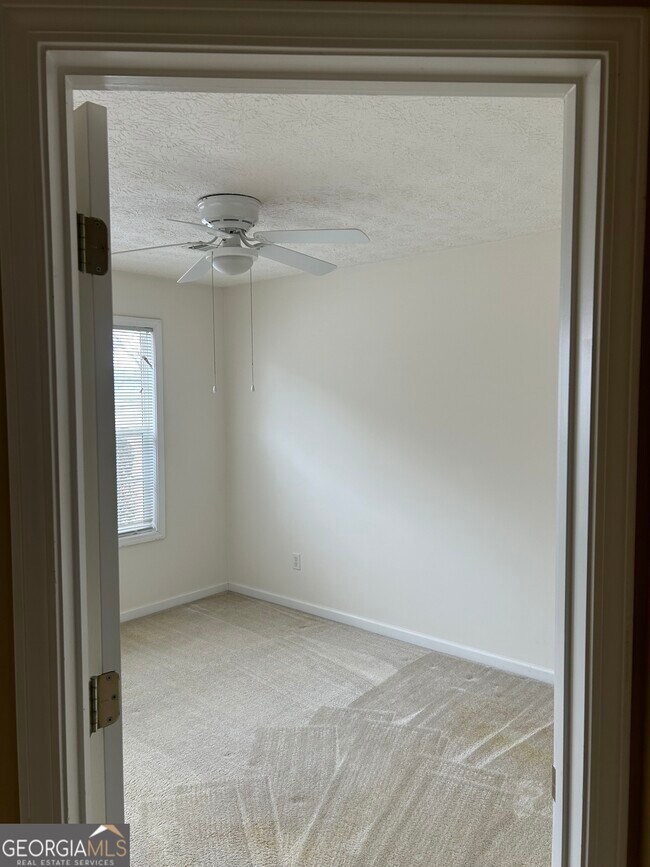 Building Photo - 20 Shenandoah Dr