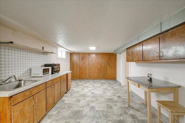 Building Photo - Boise Bench Bliss – Location, Style, and S...