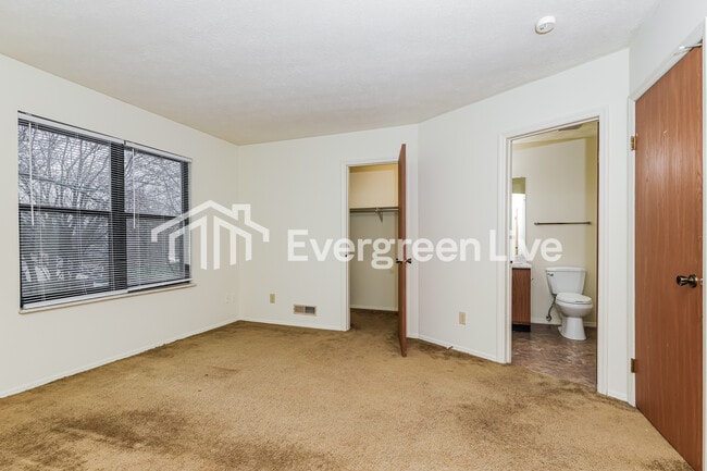 Building Photo - 6382 Nightwind Ct