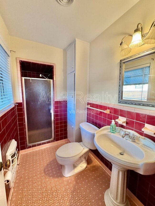 Building Photo - 2767 Biltmore Ave