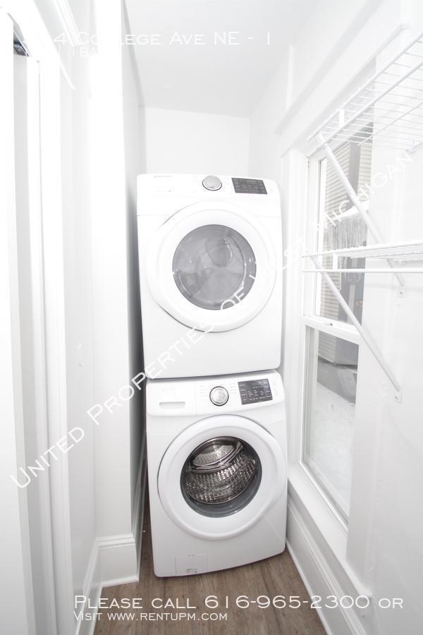 Building Photo - 314 College Ave NE