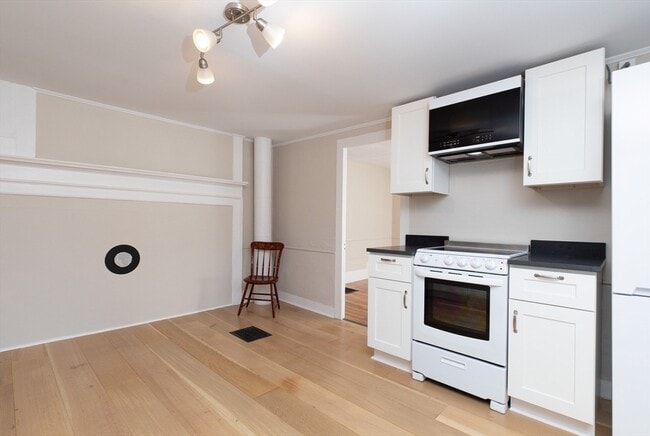 Building Photo - 21 Gardner St