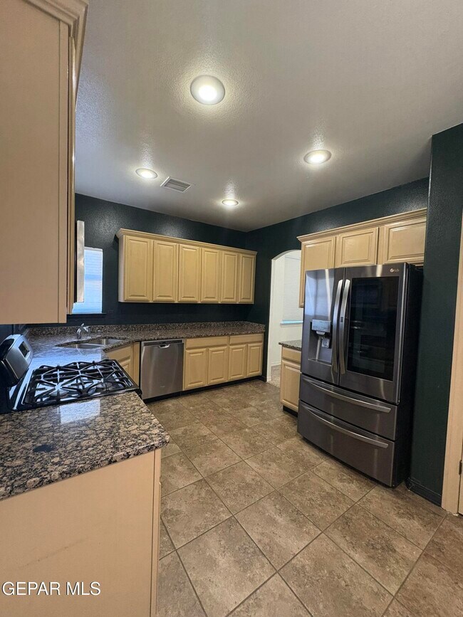 Building Photo - 12220 Branell Ln