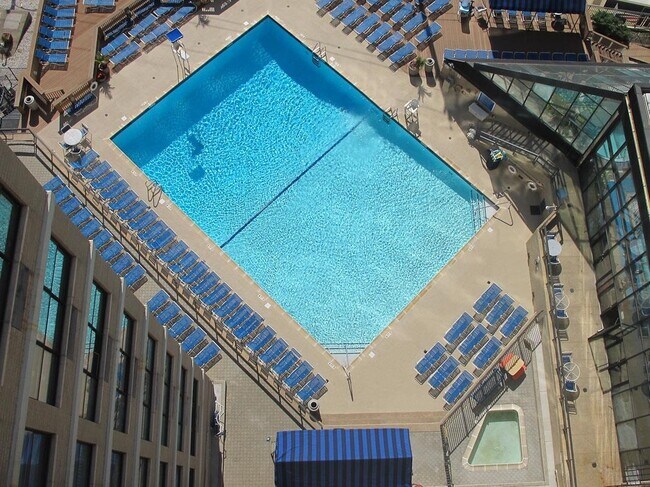 Building Photo - 7002 BLVD E