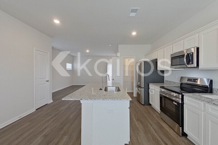 Building Photo - 2167 Banyon Cir