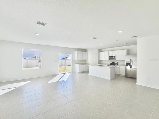 Building Photo - 3658 Hardman Dr