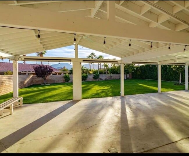 Building Photo - 80265 Moonshadow Dr