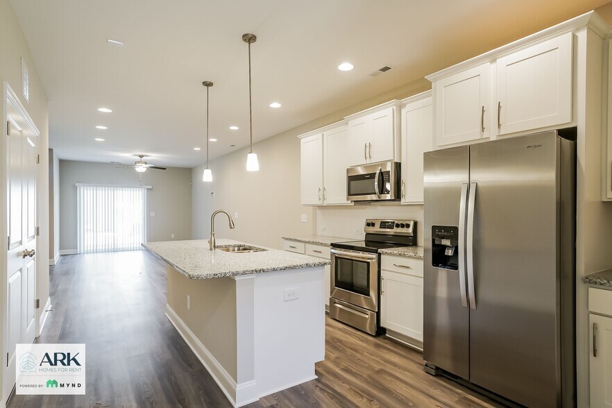 Building Photo - 3750 Summer Bay Trl