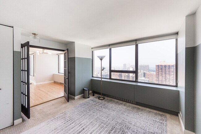 Building Photo - 2800 N Lake Shore Dr