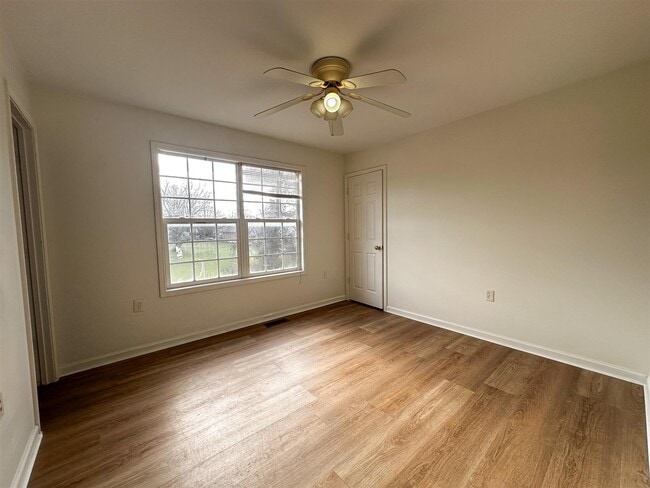 Building Photo - 1225 N Lee Dr