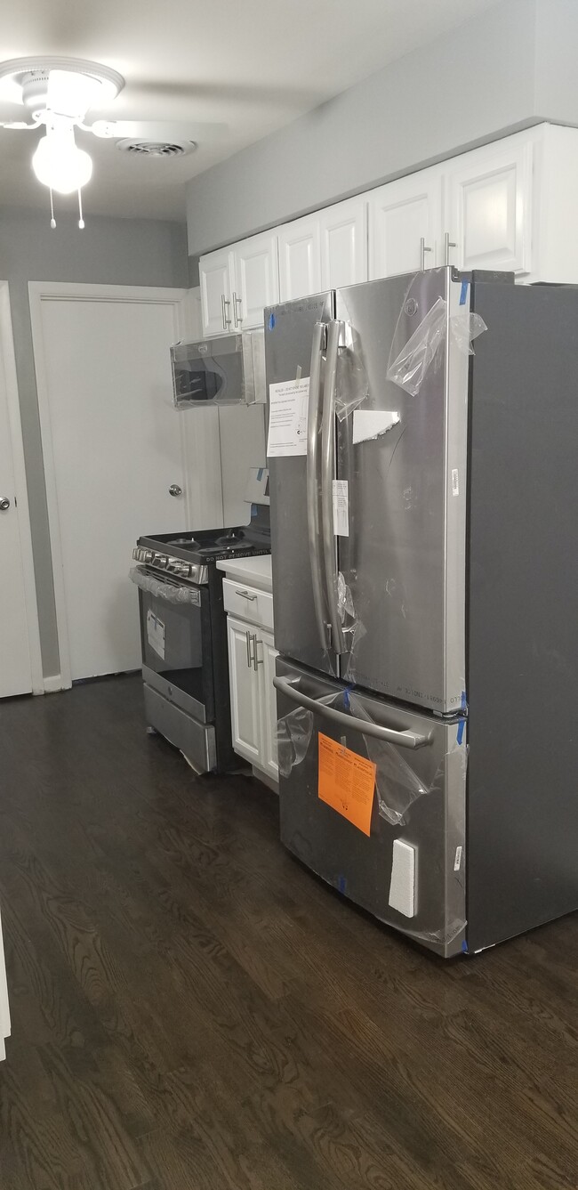 New Appiliances - 3513 N Kolmar Ave