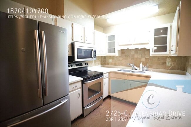 Building Photo - 2725 Greenbriar Dr