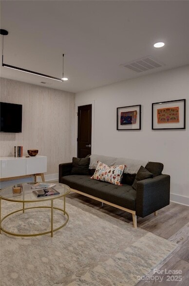 Building Photo - 3945 Rockfern Rd