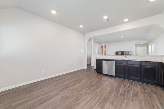 Building Photo - 2385 Tavo Trails Dr