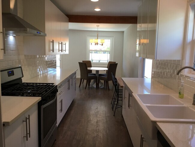 Building Photo - 15154 Enadia Way