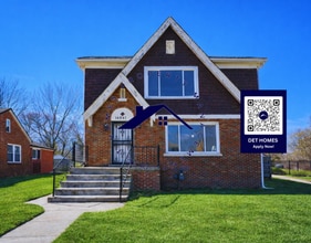 Building Photo - 14941 Robson St