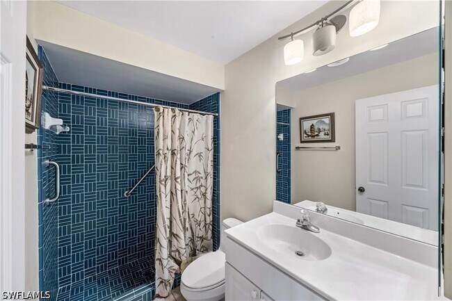 Building Photo - 3195 Boca Ciega Dr