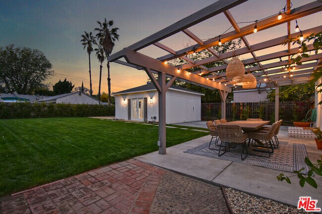 Building Photo - 6167 Costello Ave