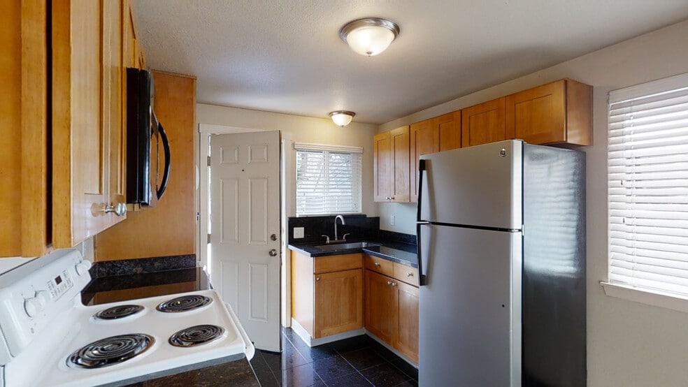 Granite Counters - 318 120th St S