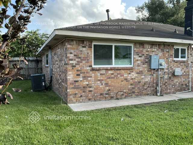 Building Photo - 3902 Paulette Dr