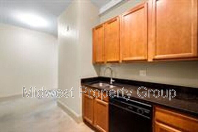 Building Photo - 4244 Chouteau Ave