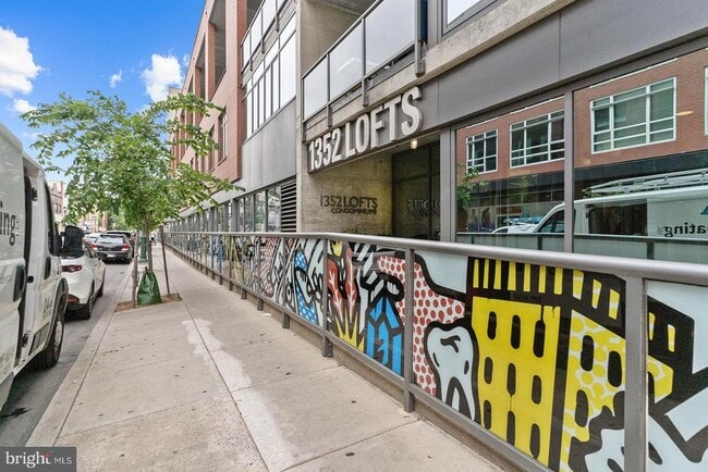 Building Photo - 1352 South St