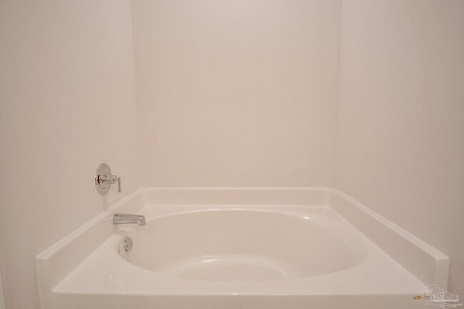 Building Photo - 8422 Riverstone Dr