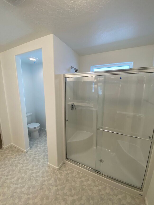 Building Photo - New Construction 3 Bed, 2 Bath House in Sp...