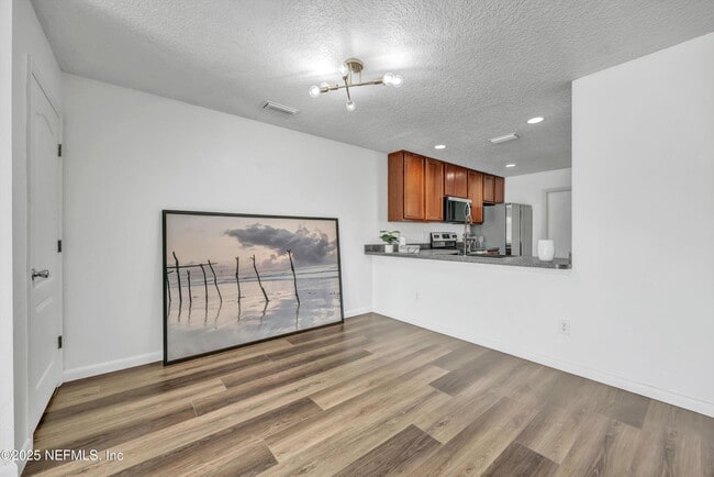 Building Photo - 427 Cabernet Pl