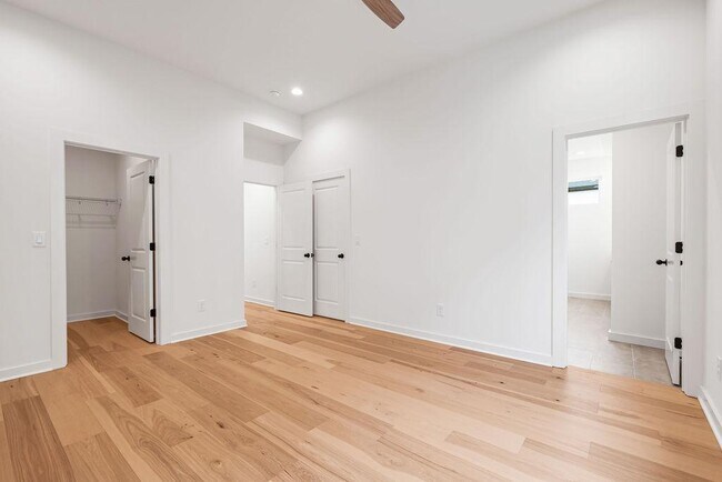 Building Photo - 1244 1st Ave S