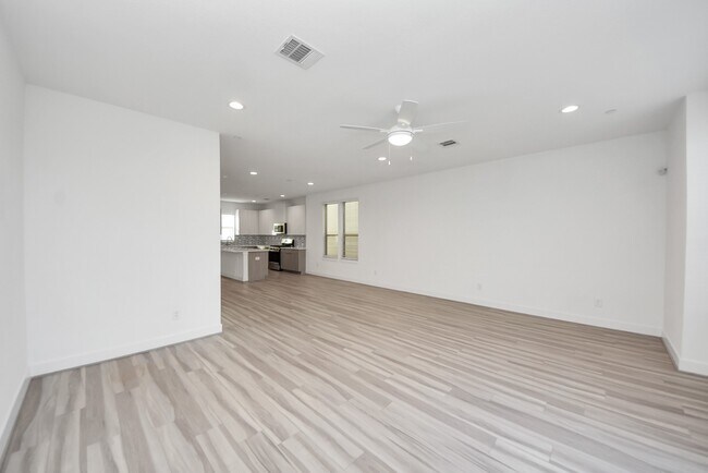 Building Photo - 18716 Centro Main St