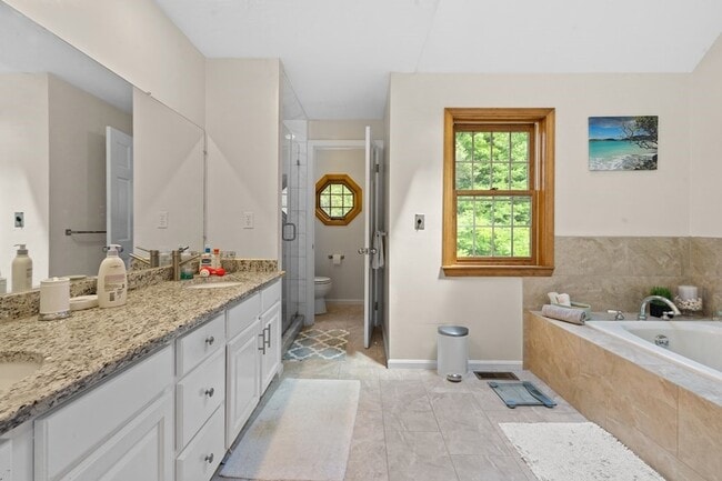 Building Photo - 88 Providence Rd