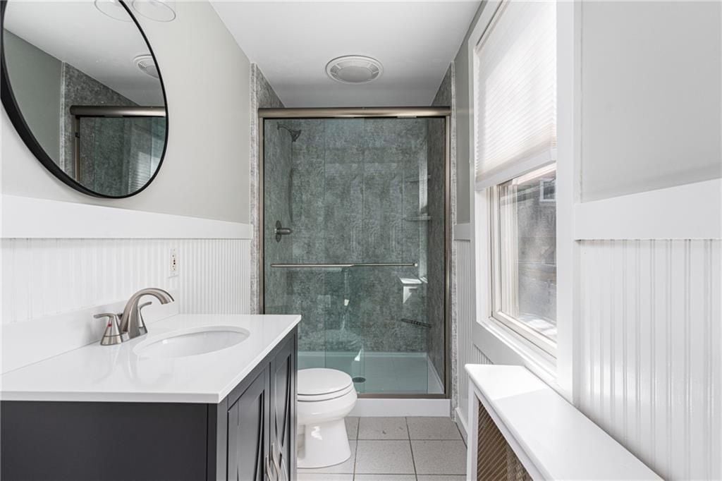 Building Photo - 23 Holland St