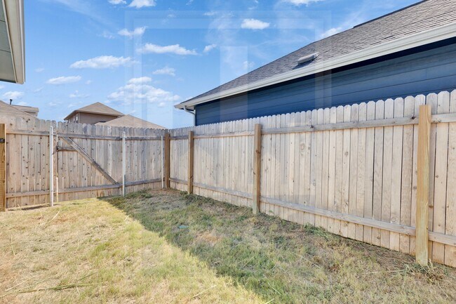 Building Photo - 117 Tokalaun Dr