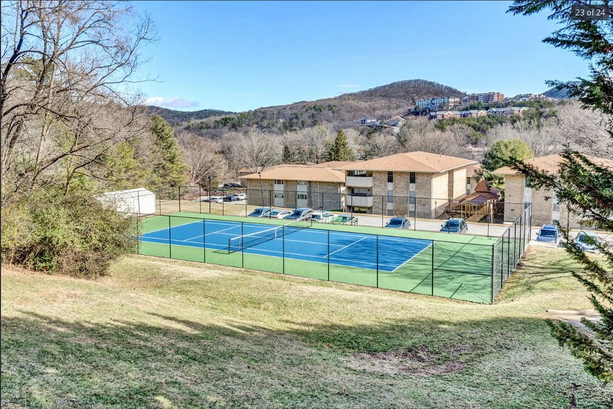Tennis Court - 5260 Crossbow Cir