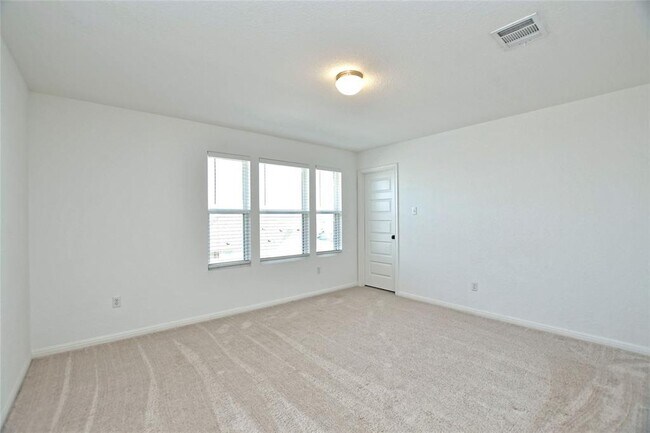 Building Photo - 17709 Shafer Dr