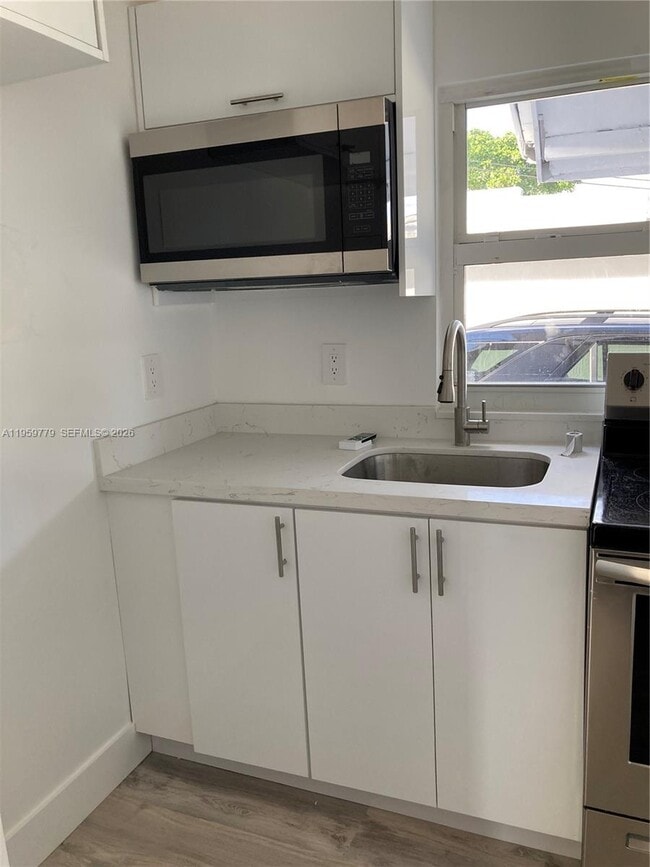 Building Photo - 1719 NW 1st St