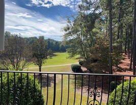 Building Photo - 201 Plantation Dr