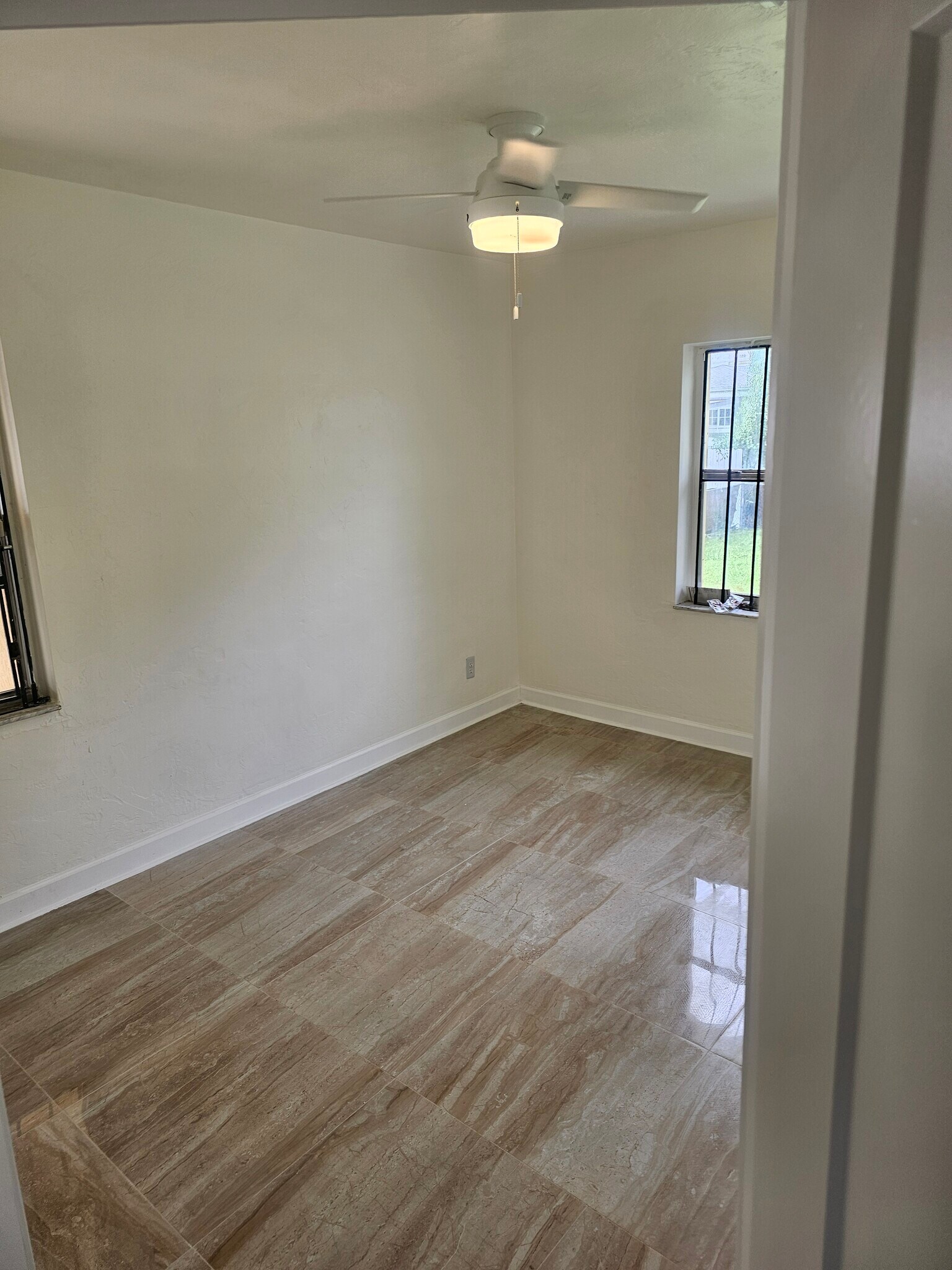 Building Photo - 2983 NW 69th Ter