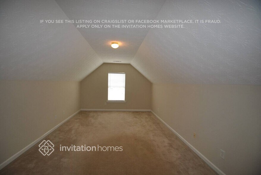 Building Photo - 2635 Essex Ct